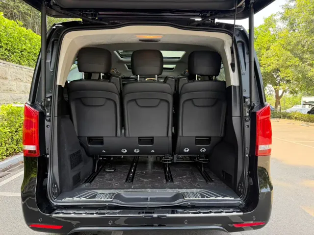 Mercedes-Benz V-Class — Фото автомобиля 23