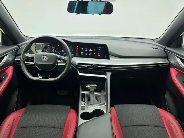 Changan CS35 Plus — Фото автомобиля 19