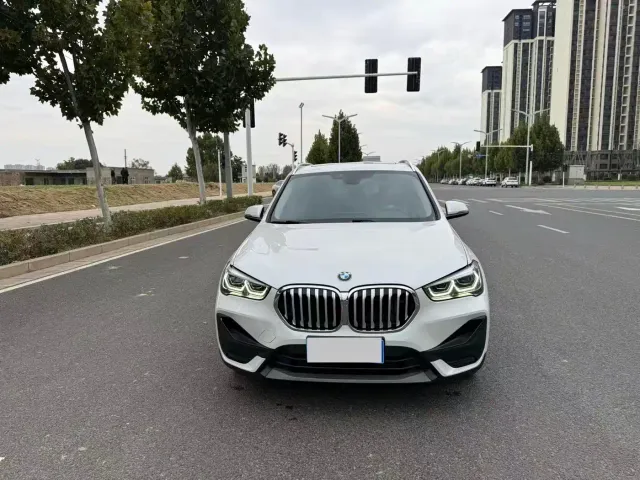 BMW X1 — Фото автомобиля 2