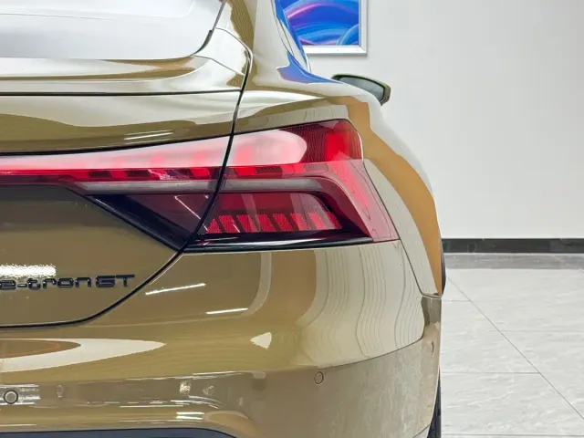 Audi e-tron GT — Фото автомобиля 19