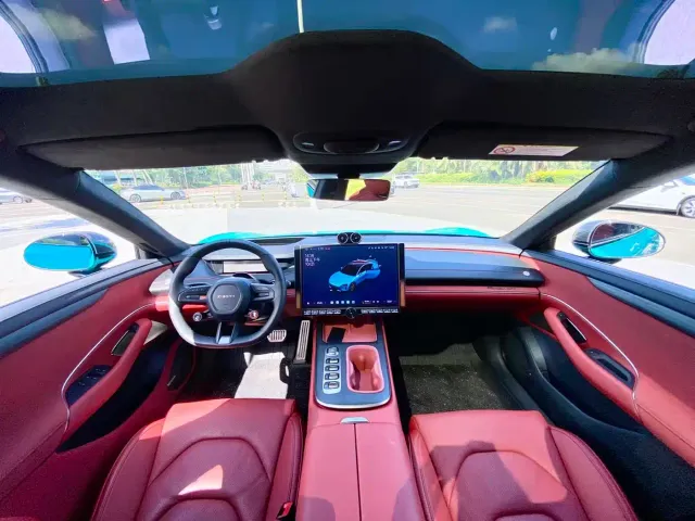 Xiaomi SU7 — Фото автомобиля 6