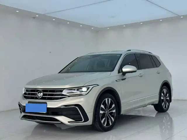 Фотография автомобиля — Volkswagen Tiguan L