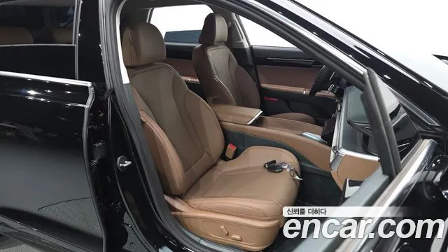 Hyundai Grandeur GN7 — Фото автомобиля 16
