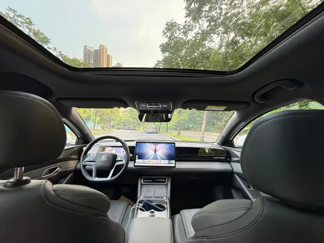 BYD Qin L — Фото автомобиля 25