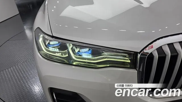 BMW X7 — Фото автомобиля 19