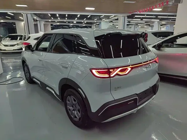 BYD Yuan UP — Фото автомобиля 4