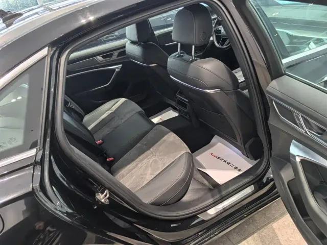 Audi A6L — Фото автомобиля 12