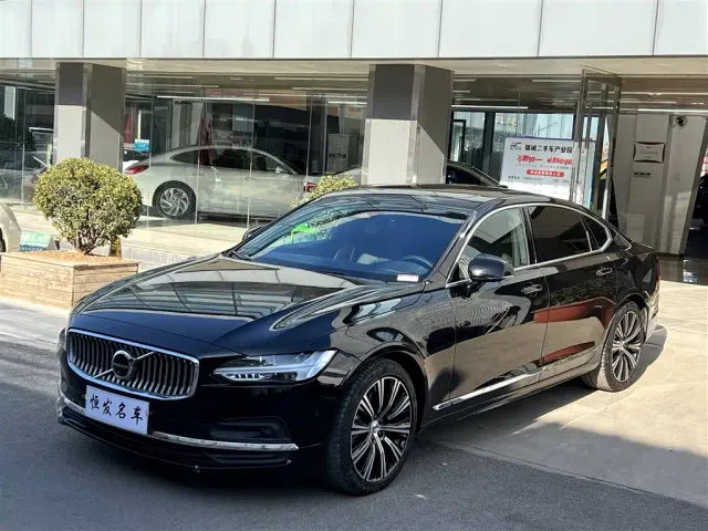 Volvo S90 — Фото автомобиля 2
