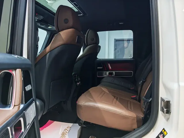 Mercedes-Benz G-Class — Фото автомобиля 10