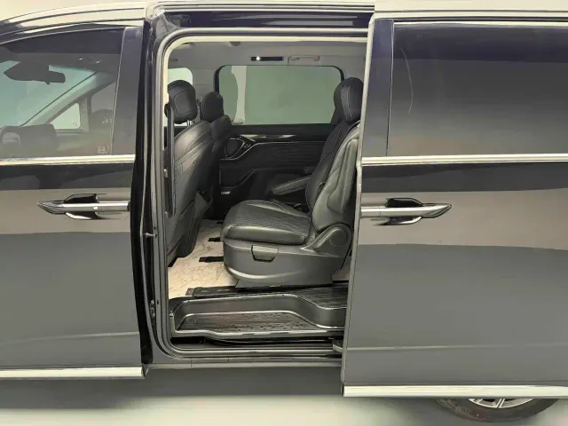 Maxus G90 — Фото автомобиля 19