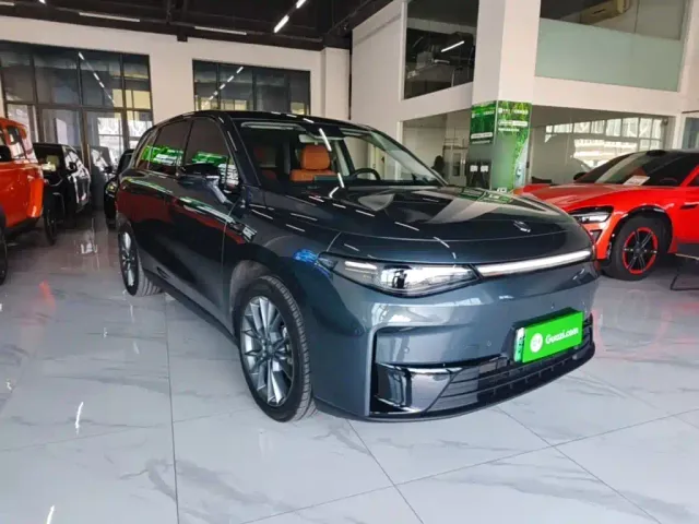 Leapmotor C10 — Фото автомобиля 3
