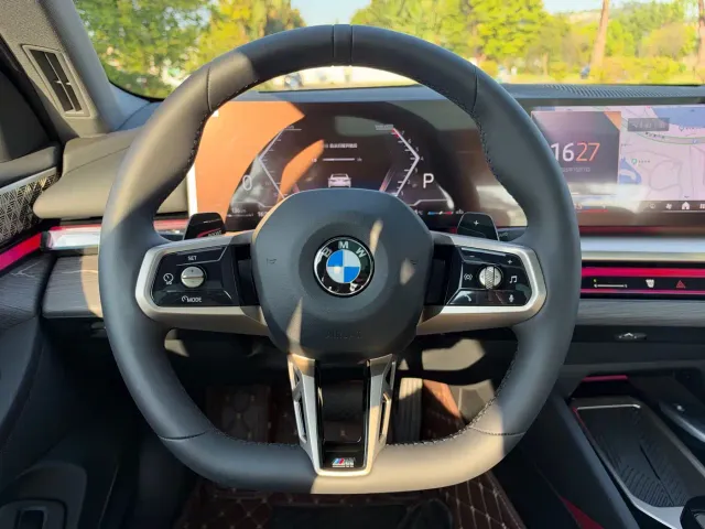 BMW 5 Series — Фото автомобиля 13