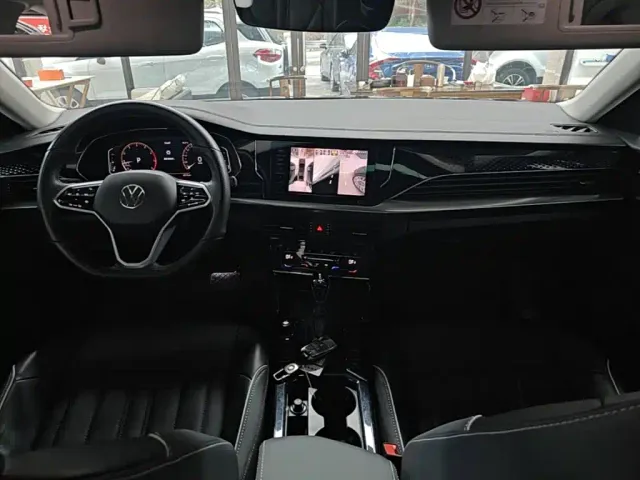 Volkswagen Passat — Фото автомобиля 9