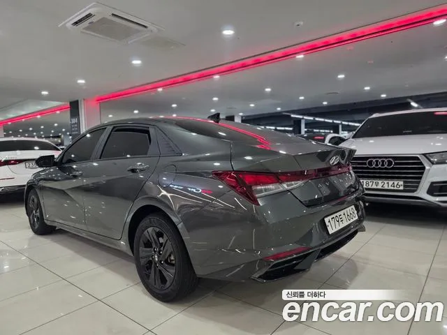 Hyundai AVANTE Avante (CN7) — Фото автомобиля 4