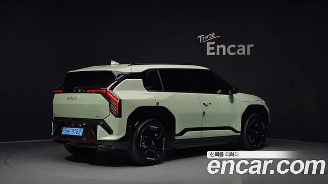 Kia EV3 — Фото автомобиля 2