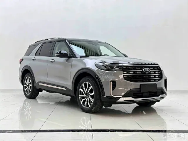 Ford Explorer — Фото автомобиля 3
