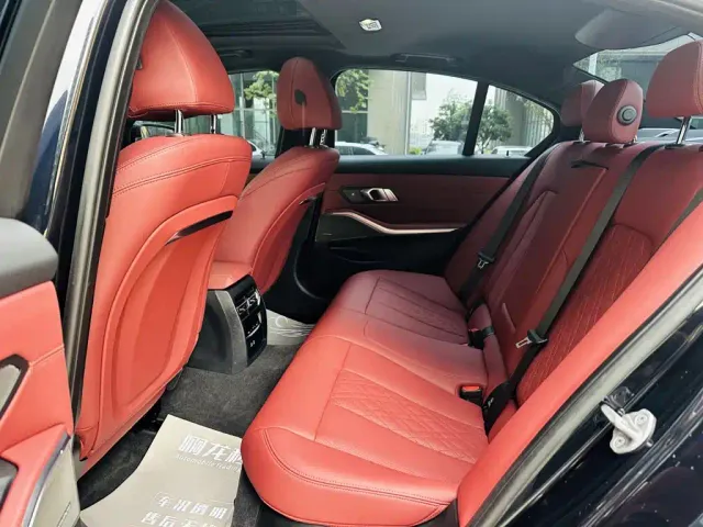 BMW 3 Series — Фото автомобиля 12