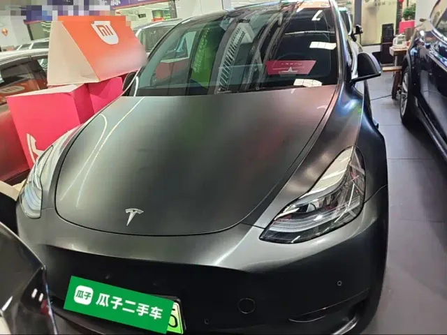 Tesla Model Y — Фото автомобиля 2