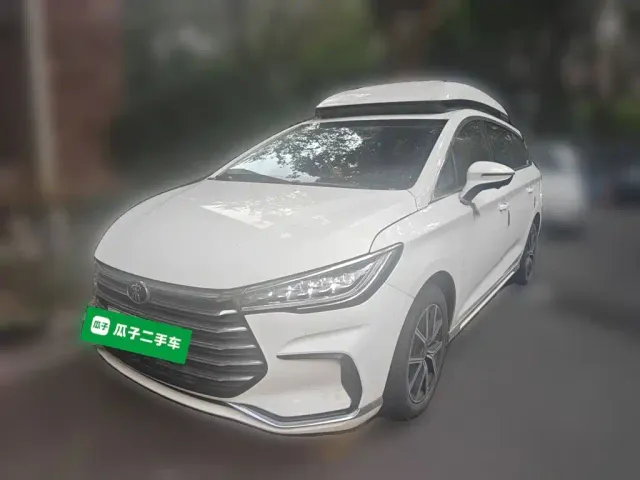 Фотография автомобиля — BYD Song MAX