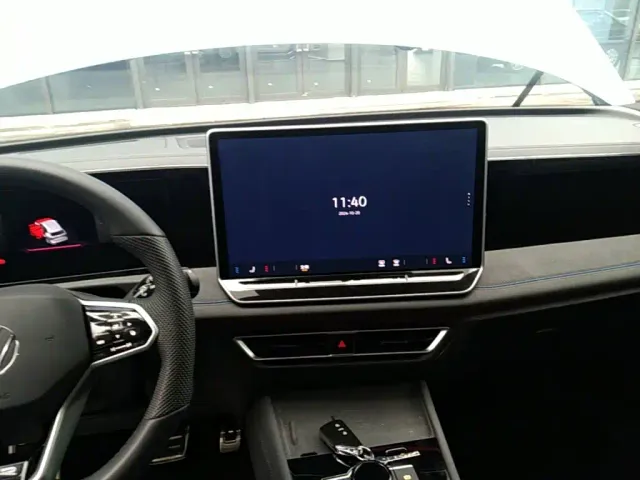 Volkswagen Tiguan L — Фото автомобиля 12