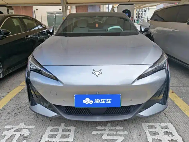 Arcfox Alpha S5 — Фото автомобиля 2