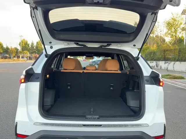 Geely Galaxy L7 — Фото автомобиля 17