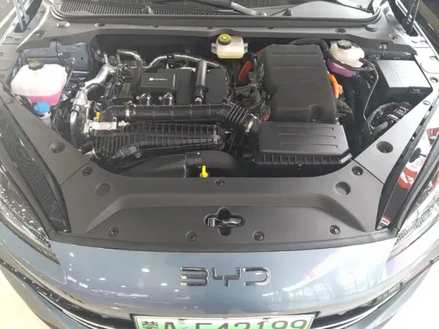 BYD Seal 06 DM-i Touring — Фото автомобиля 10