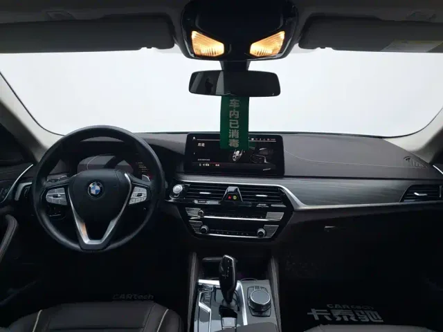 BMW 5 Series — Фото автомобиля 19