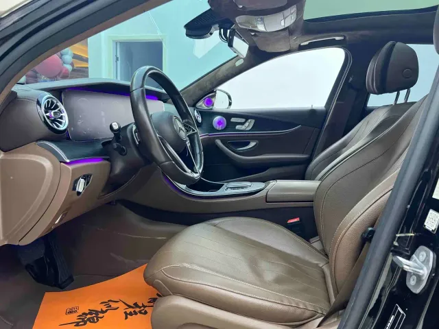 Mercedes-Benz E-Class — Фото автомобиля 10