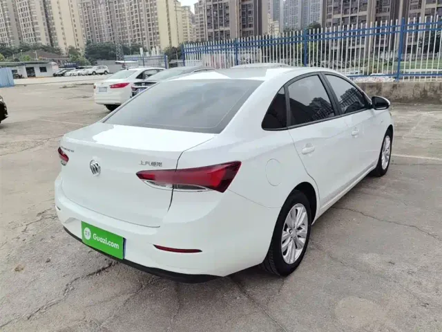 Buick Excelle — Фото автомобиля 6