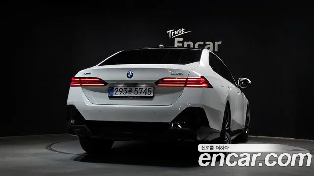 BMW 5-Series 5 серия (G60) 530i xDrive M Sport — Фото автомобиля 4