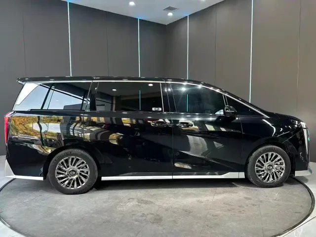 GAC Trumpchi M8 — Фото автомобиля 5
