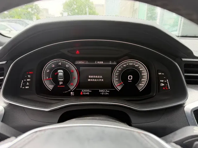 Audi A6L — Фото автомобиля 10
