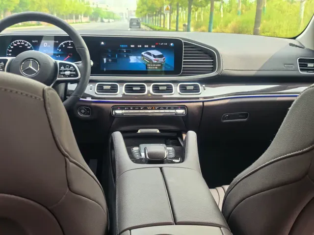 Mercedes-Benz GLE-Class — Фото автомобиля 13