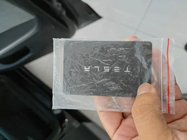 Tesla Model Y — Фото автомобиля 8