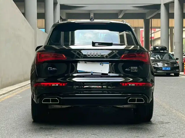 Audi Q5L — Фото автомобиля 4