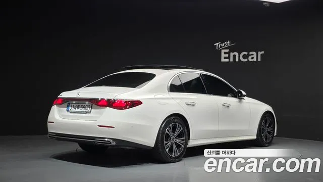 Mercedes-Benz E-Class W214 — Фото автомобиля 2