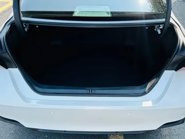 Toyota Avalon — Фото автомобиля 16