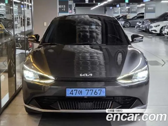 Kia EV6 — Фото автомобиля 2