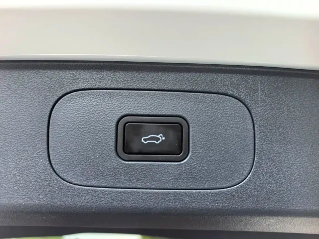 Geely Galaxy Starship 7 EM-i — Фото автомобиля 18