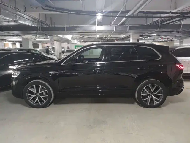 Volkswagen Touareg — Фото автомобиля 4