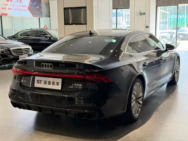 Audi A7L — Фото автомобиля 4