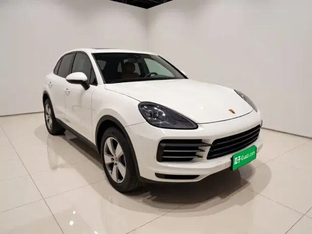 Porsche Cayenne — Фото автомобиля 3