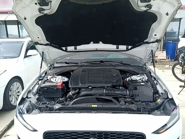Jaguar XEL — Фото автомобиля 19