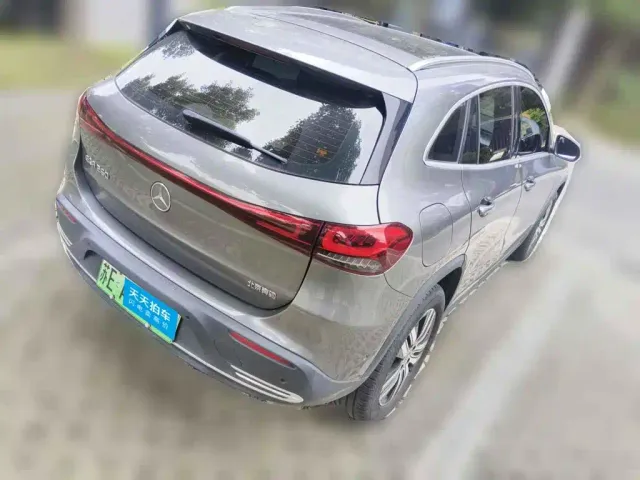 Mercedes-Benz EQA — Фото автомобиля 2