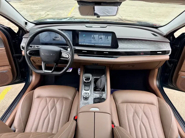 Chery Arrizo 8 — Фото автомобиля 16