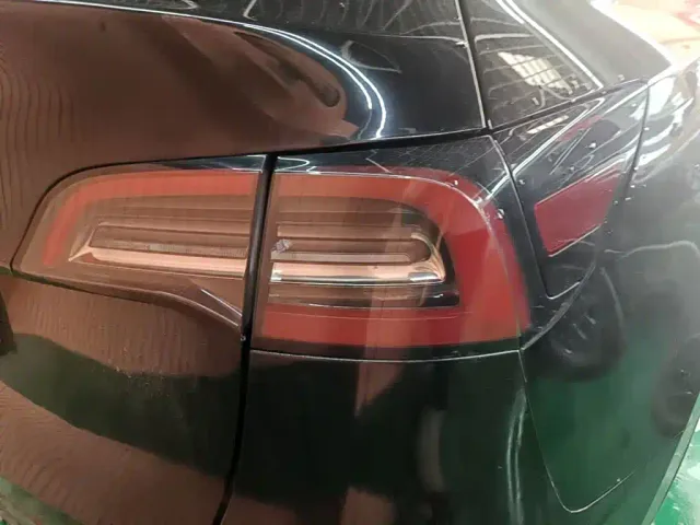Tesla Model Y — Фото автомобиля 7