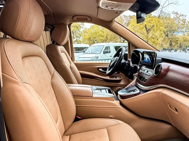 Mercedes-Benz V-Class — Фото автомобиля 7