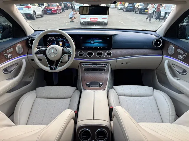 Mercedes-Benz E-Class — Фото автомобиля 10