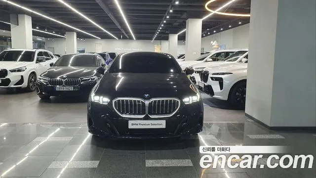 BMW 5 Series G60 — Фото автомобиля 2